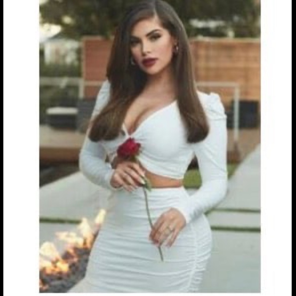 Solid twist front crop top with Skirt